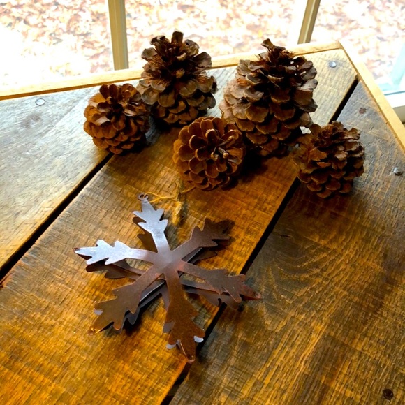 Christmas Rustic Holiday metal ornament - Picture 1 of 4